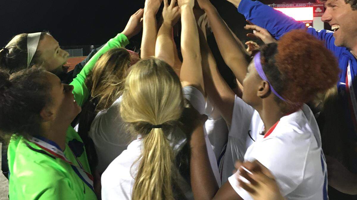 Ocean Springs girls soccer