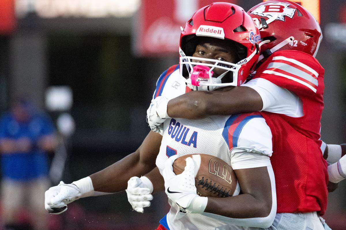Pascagoula running back Amarie Jackson (1) is tackled Friday during the Panthers’ Week 2 loss to Biloxi.
