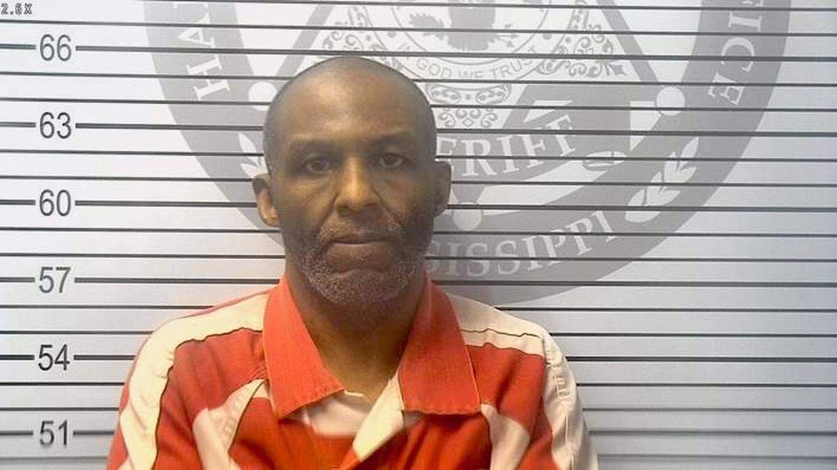 Ellis Lamont Cenales
