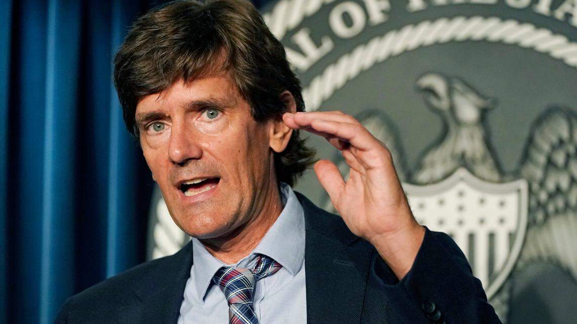 Dr. Dobbs, who leads Mississippi through deadly COVID pandemic, will resign this summer