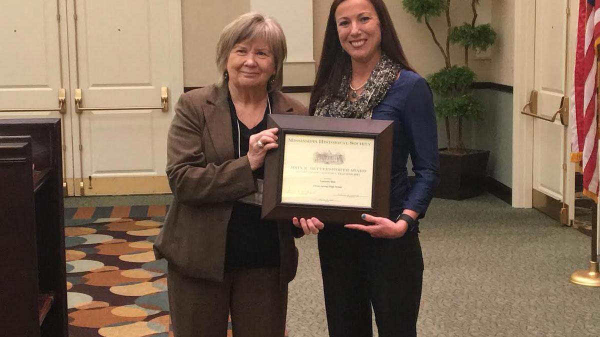 Betty Hancock Shaw (left), Chair of the Bettersworth Award Committee, with Bettersworth Award Winner Lamenda Hase.
