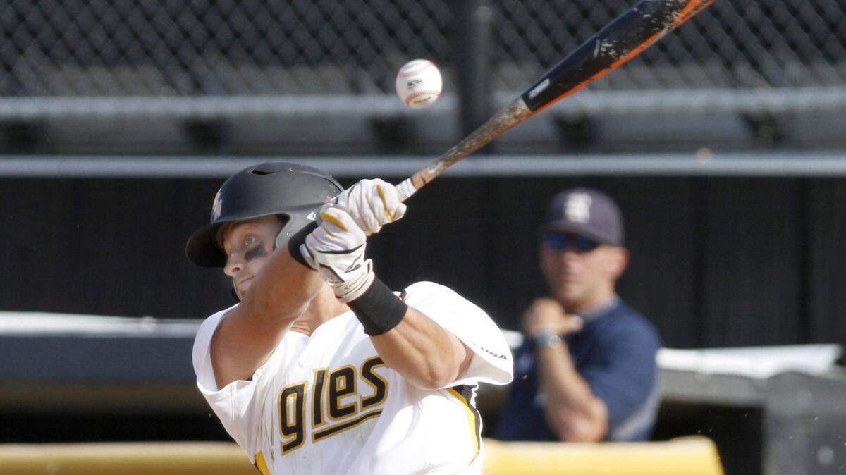 TIM ISBELL/SUN HERALD 
 Southern Miss shortstop Nick Dawson fouls off a pitch against Rice, Saturday, Apr. 23, 2016.