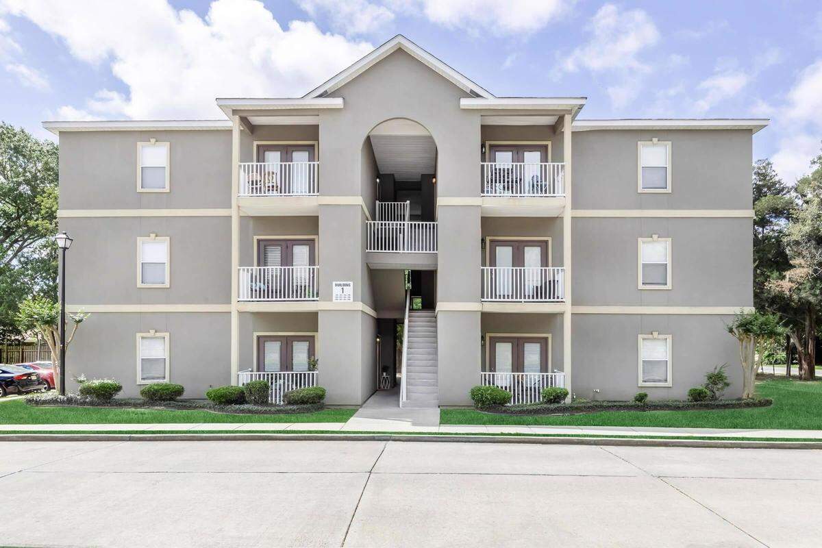 Dominion Apartments, a 56-unit apartment property, has a new owner in Ocean Springs.