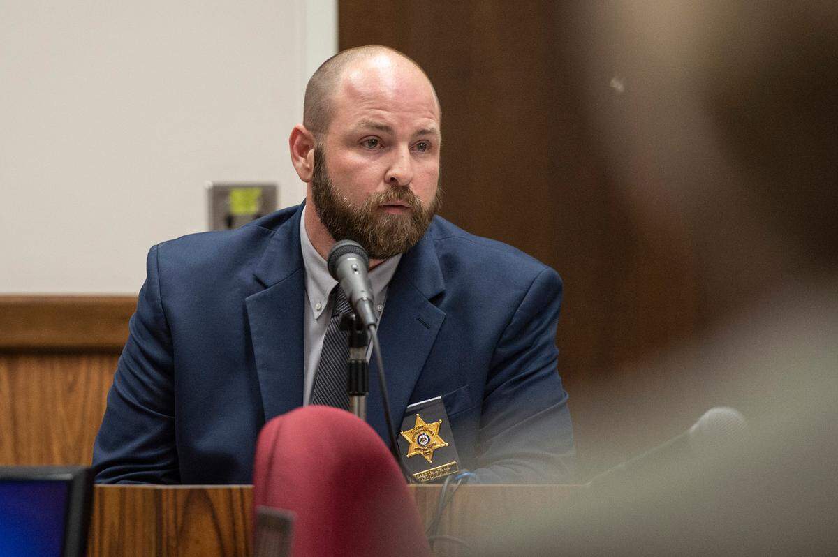 Hancock County sheriff’s Detective Kris Robbins speaks on the witness stand during a probable cause hearing for Dale Decamp at Harrison County Circuit Court in Gulfport on Thursday, Feb. 17, 2022. Circuit Judge Larry Bourgeois issued a ruling 10 months after the evidence was presented, resulting in Decamp’s arrest in January. By the time the ruling came down, Decamp had retired from MHP, though the alleged crimes occurred while he was still serving.