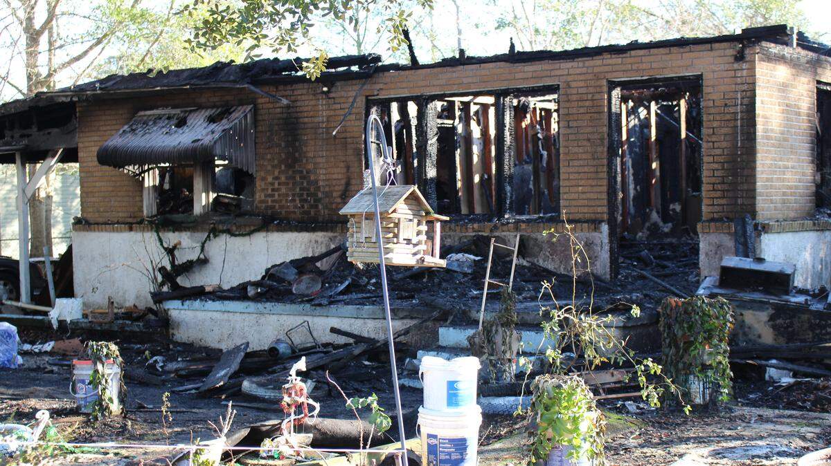 JEFF CLARK/SUN HERALD 
 An 82-year-old woman was killed during a Wednesday morning fire at this home on 41st Avenue in Gulfport.
