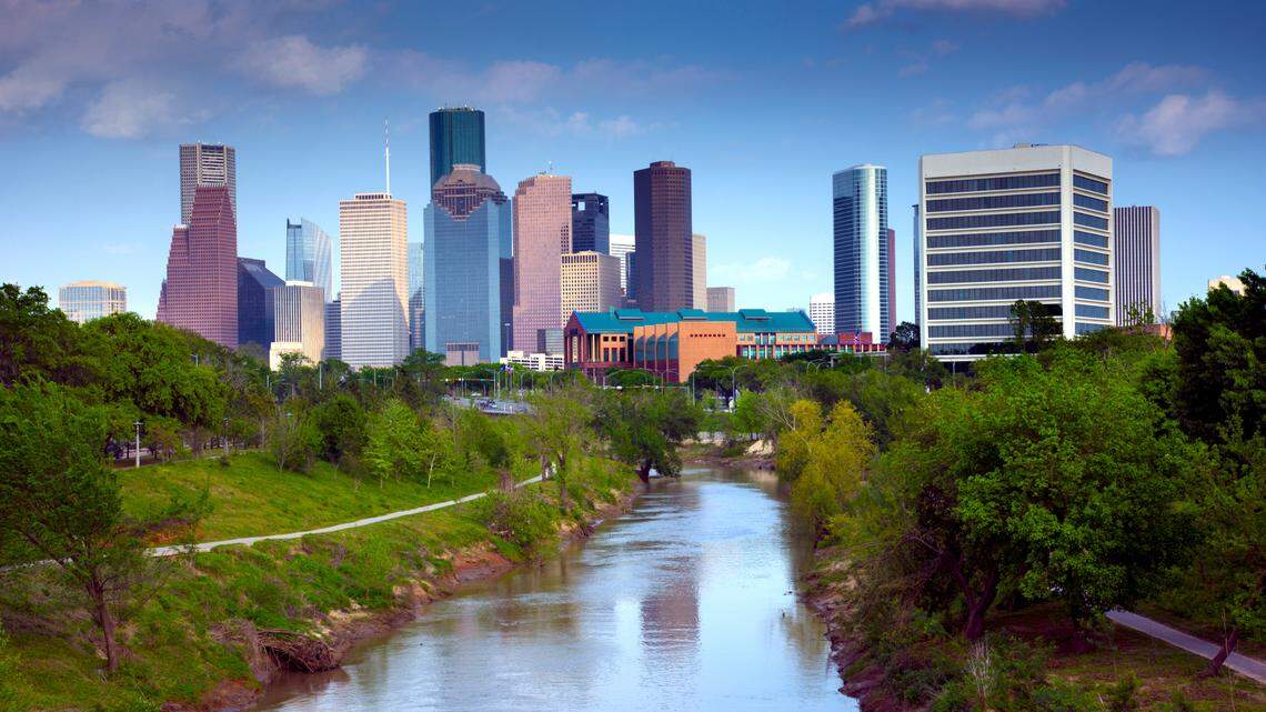 Cookbook shows off Houston’s food tapestry