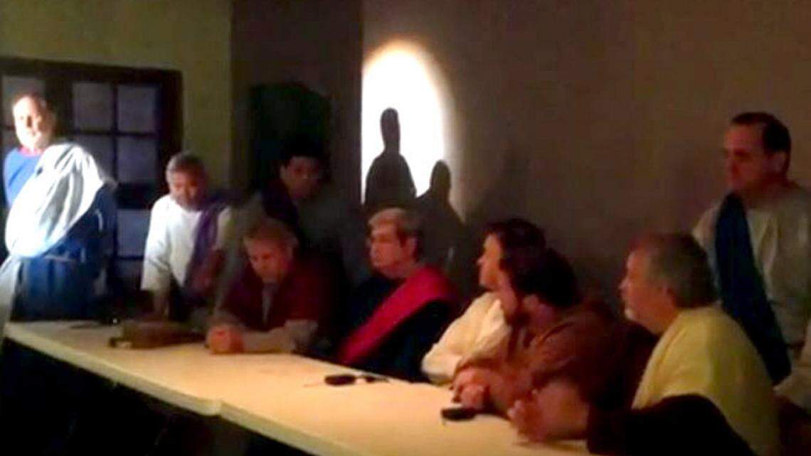 Moss Point church re-creates the painting as a living Last Supper 