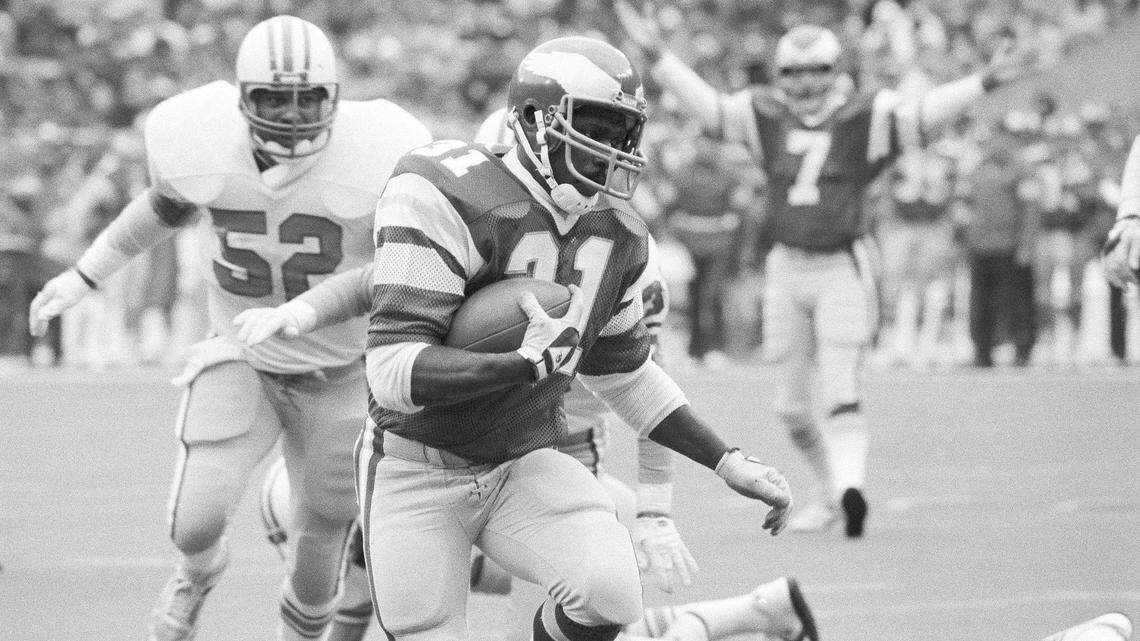Wilbert Montgomery’s winding road to the NFL crossed paths with Walter Payton at JSU