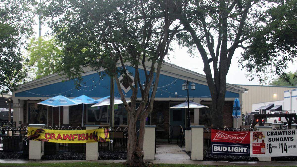 Val’s Sports Bar & Grill is on Government Street in Ocean Springs.