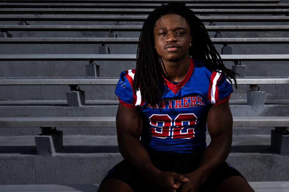 “She wouldn’t want me sitting in here being sad,” Pascagoula linebacker Creevy Harness Jr. said of playing football the same day his mother died.