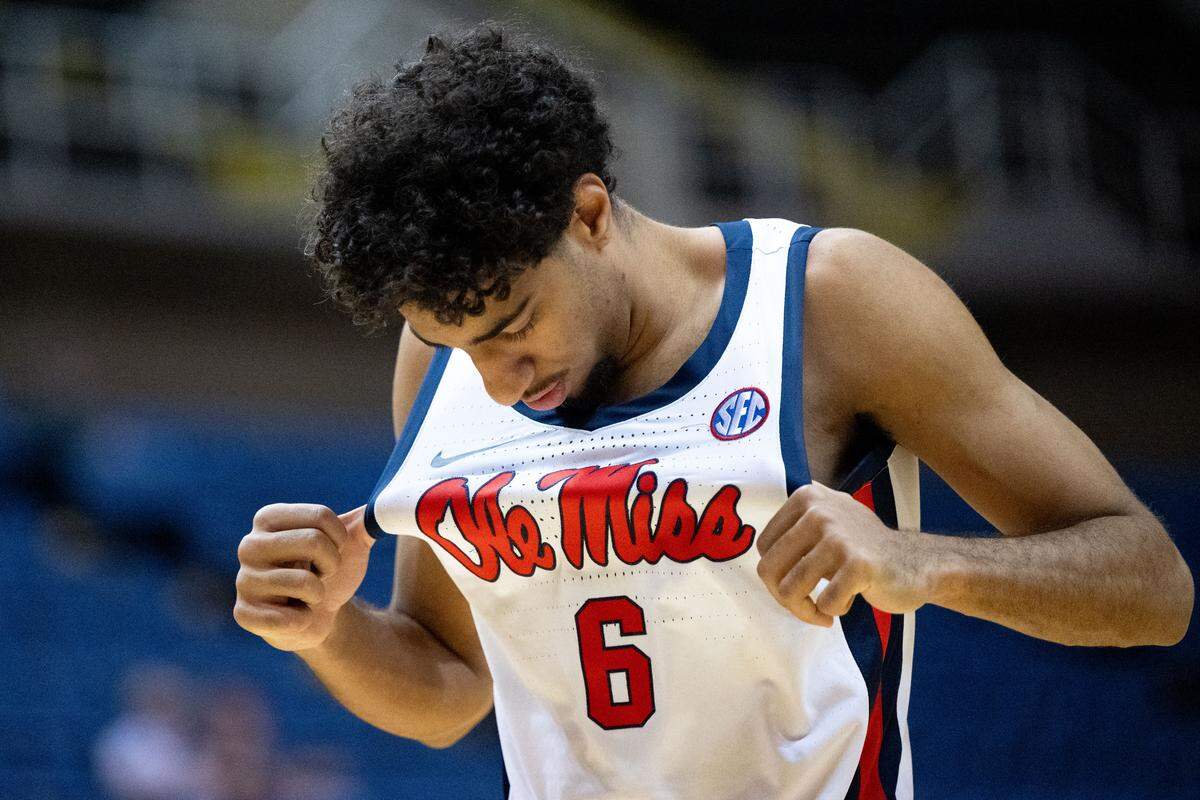 Mississippi guard Ilias Kamardine (6) shakes off his jersey during the Rebels’ win Saturday over Ole Miss.