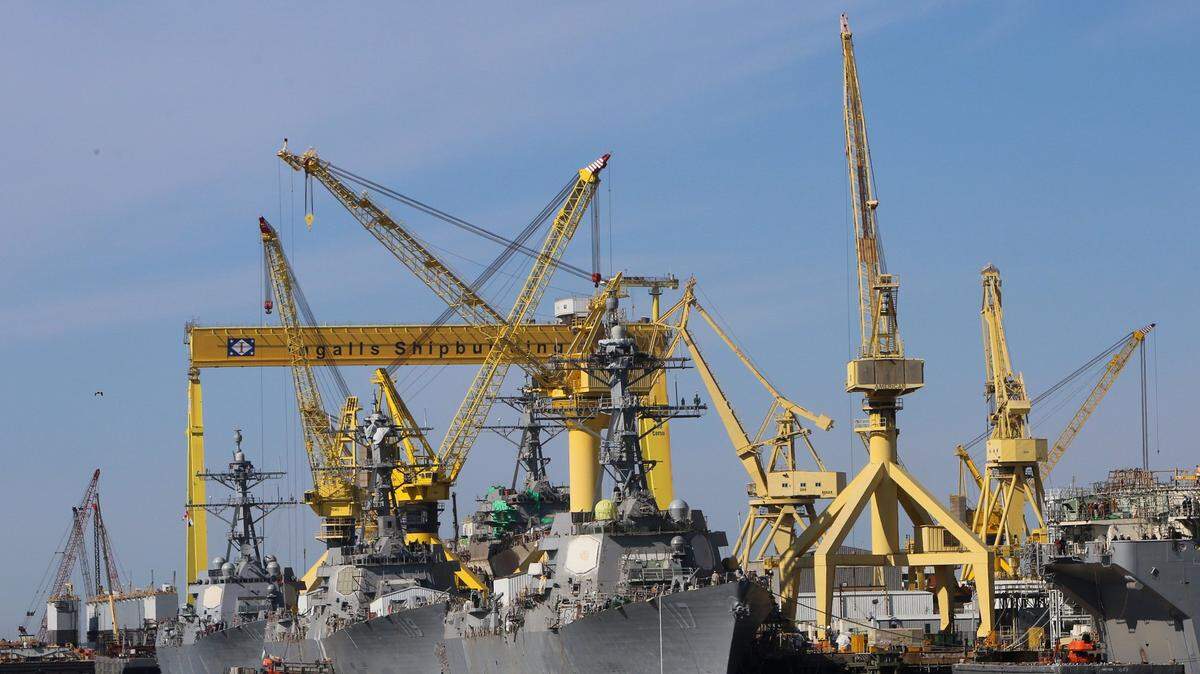 Arleigh Burke-class destroyers at Ingalls Shipbuilding in Pascagoula.