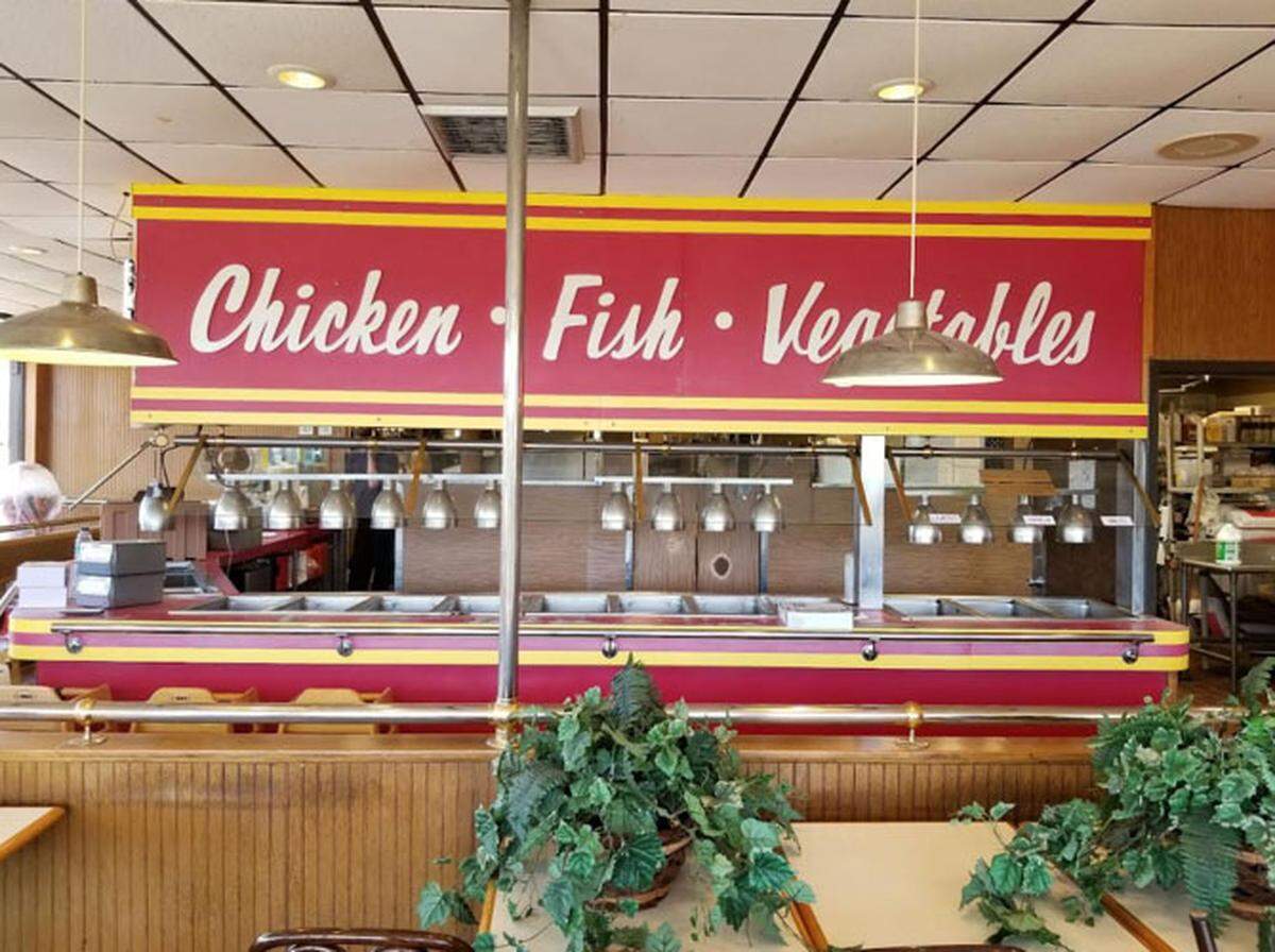 Cajun’s started as a takeout place, pairing its main dish with Cajun rice before transitioning to a buffet in 1982.