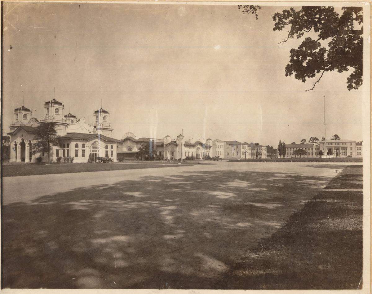 This undated photograph shows a mixture of Mississippi Centennial Exposition  buildings and other more utilitarian ones built for the Veterans  Administration hospital complex. The Centennial was in 1917 and a year later Centennial Plaza was transformed into a Navy base during World War I.