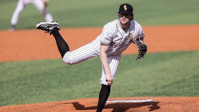 USM rallies past UConn as one Eagle adds to his legend and another potential star debuts