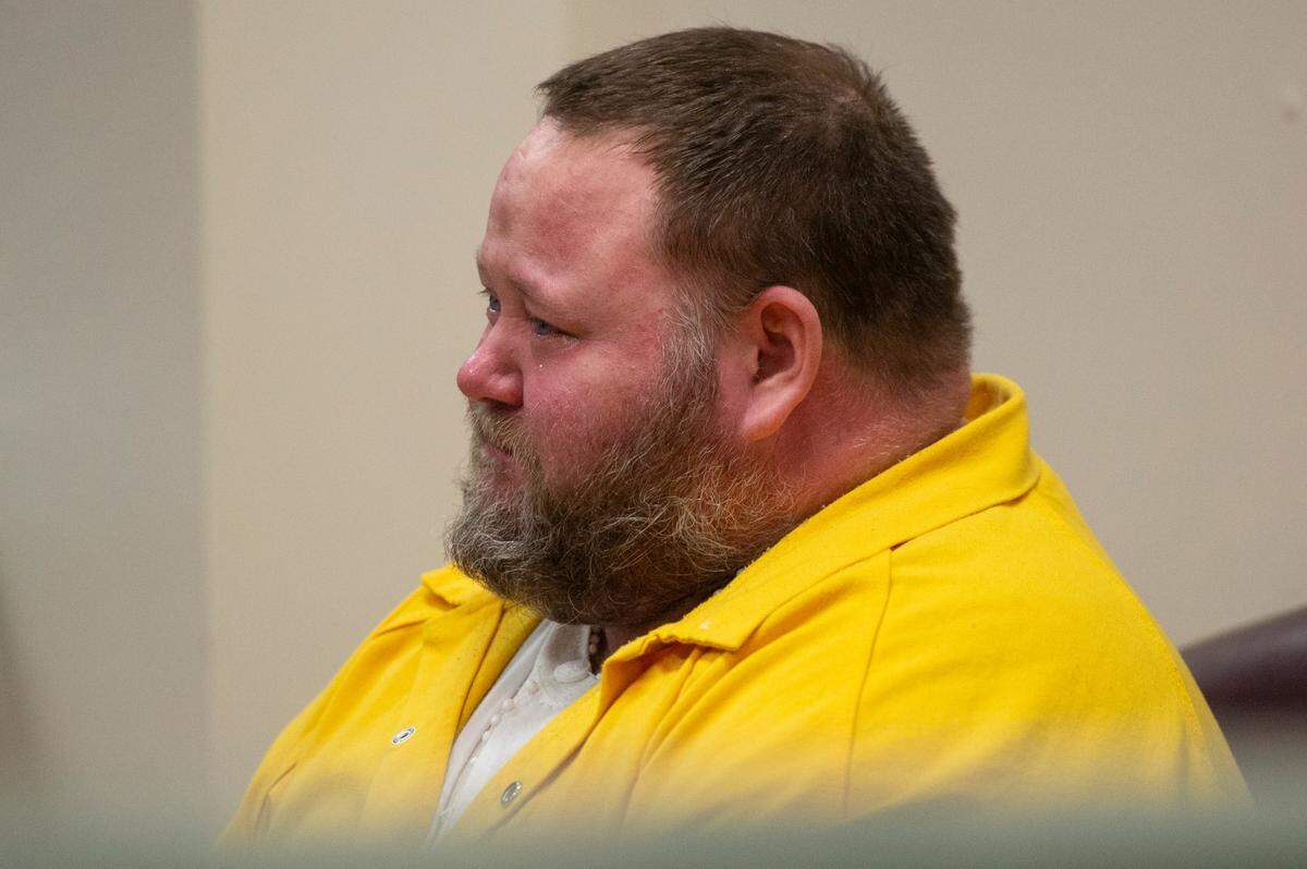 Joseph Leo Nangle reacts as he hears impact statements from the loved ones of Mary “Julie” Kelley and Elizabeth “Lisa” Kelley Conners during Nangle’s sentencing in Jackson County Circuit Court on Tuesday, Oct. 22, 2024.