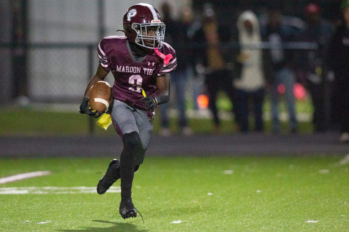 Picayune’s Xavier Dennis runs the ball during a playoff game between Picayune and George County at Lee-Triplett Stadium in Picayune on Friday, Nov. 22, 2024.