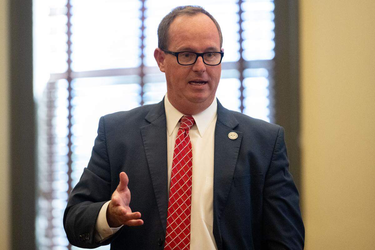 District Attorney Crosby Parker speaks to potential jurors during a motion hearing.
