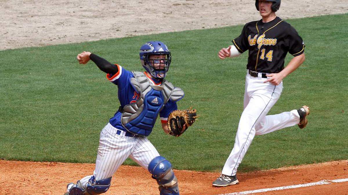 TIM ISBELL/SUN HERALD/FILE 
 Gulfport catcher C.J. Keckler, left, will represent Gulfport in the annual South Mississippi All-Star Classic futures game.
