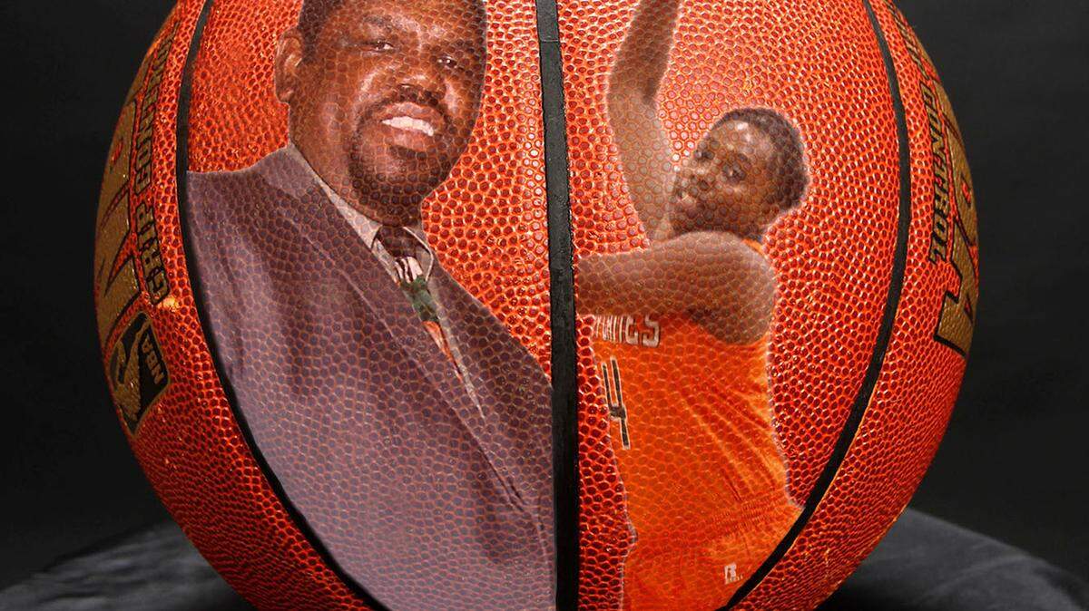TIM ISBELL/SUN HERALDWest Harrison's Otis Gates and Ameshya Williams are the Sun Herald Coach and Player of the Year.