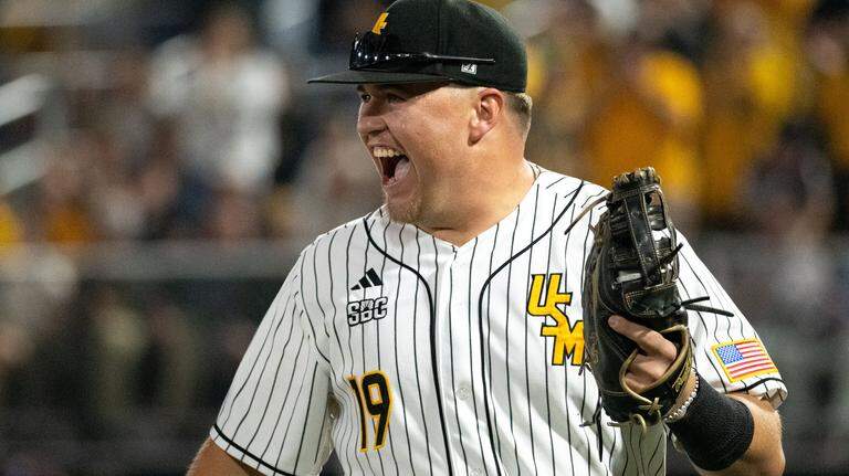 Southern Miss tracks down Coastal to capture Sun Belt regular season championship