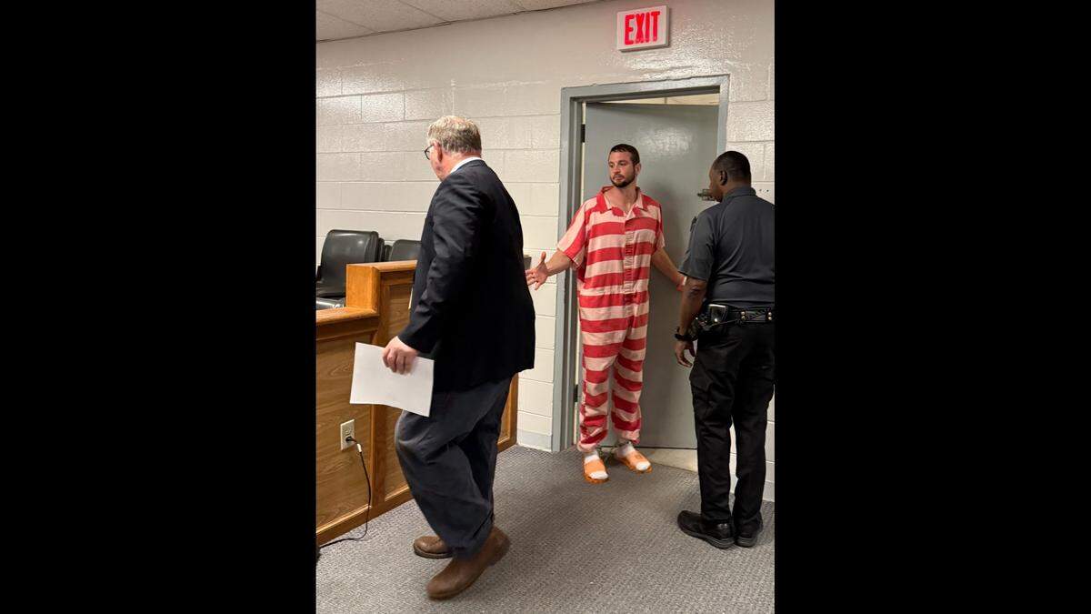 Brett Huntley Keel, of Pass Christian, appeared in court at the Harrison County jail for a preliminary hearing on first-degree murder and tampering with physical evidence charges in the domestic violence killing of Joyce Gomez.