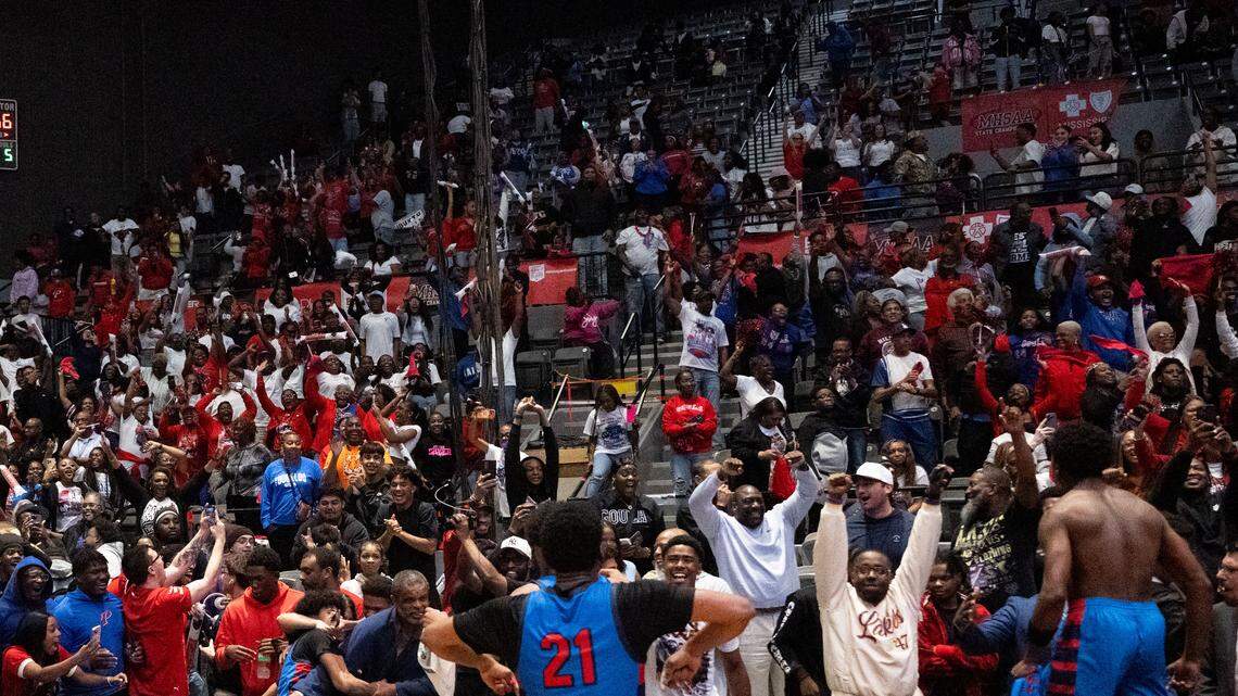 Our favorite photos from a historic night of basketball for the Mississippi Coast