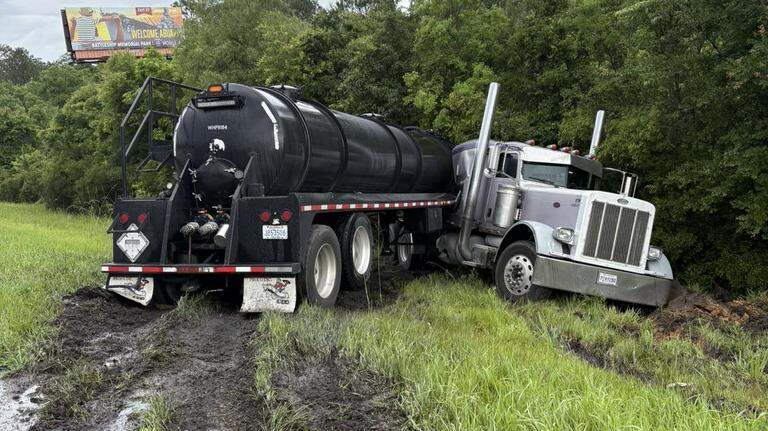 18-wheeler crash ties up traffic on Interstate 10 in South Mississippi