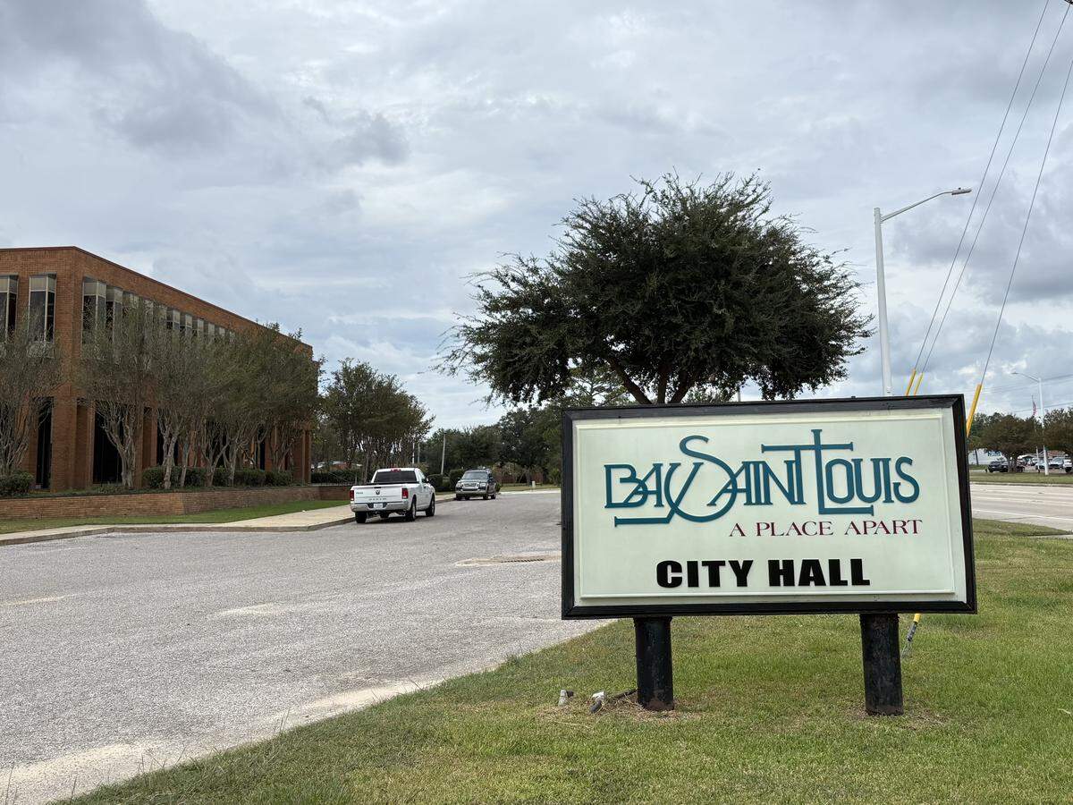 The Bay St. Louis City Hall building at 688 Highway 90 on Thursday, Sept. 25, 2025.