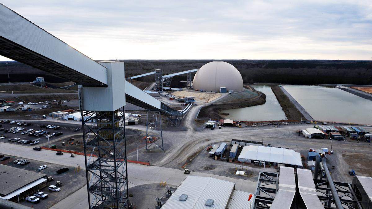 Mississippi Power on Tuesday added two months and $110 million dollars toward getting the lignite portion of its Kemper County power facility operational.
