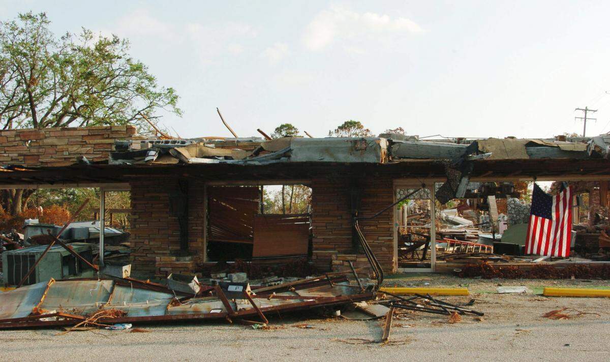Annie’s Restaurant 120 W. Bayview in Pass Christian after Hurricane Katrina.