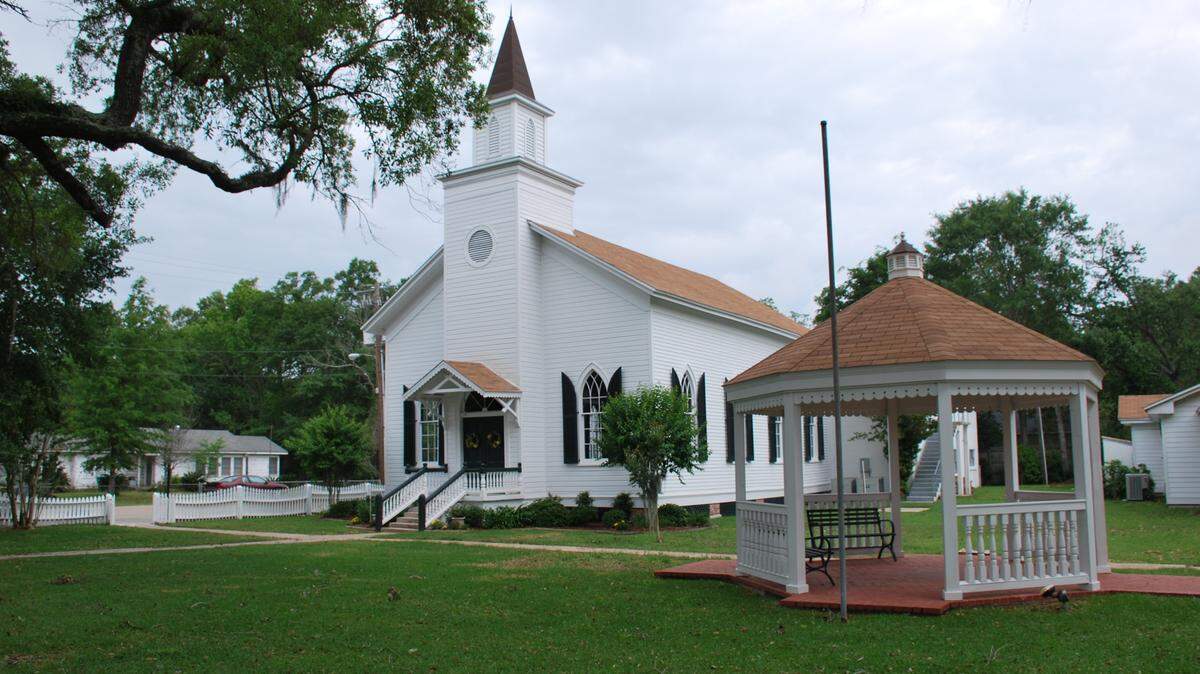 NANCY BAKER FAUL/SPECIAL TO THE SUN HERALDHandsboro Presbyterian Church is at 1304 E. Pass Road in Gulfport.