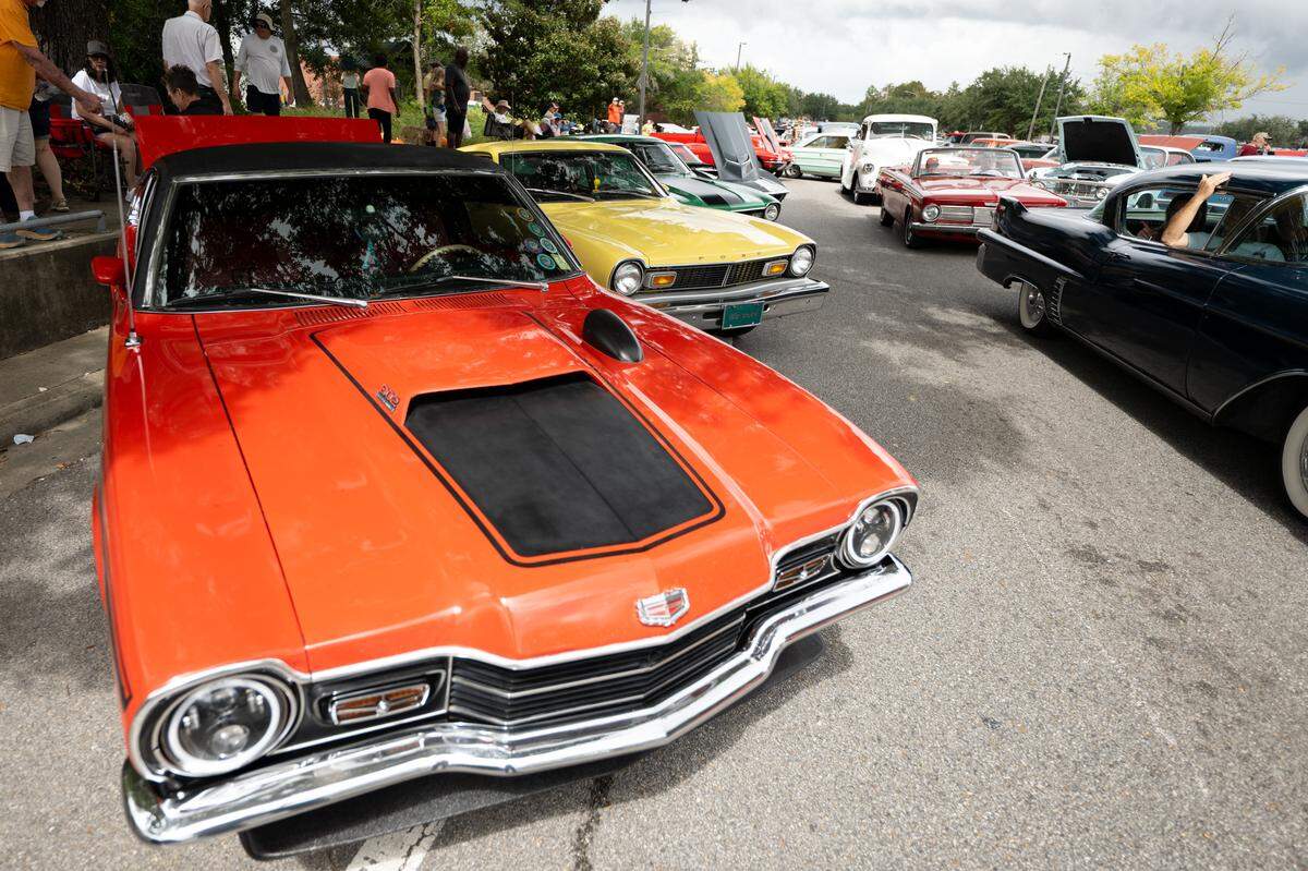Cars are parked along Main Street during Cruisin’ The River City in Moss Point on Tuesday, Oct. 7, 2025.