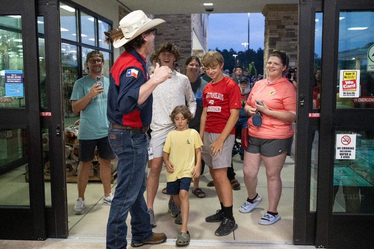 Randy Pauly, Buc-ee’s pitmaster, welcomes customers to the opening of the Harrison County Buc-ee’s on Monday, June 9, 2025.