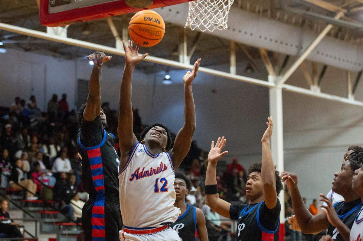Gulfport’s Morris Robertson shoots the ball during a game between Pascagoula and Gulfport at Harrison Central High School on Saturday, Jan. 25, 2025.