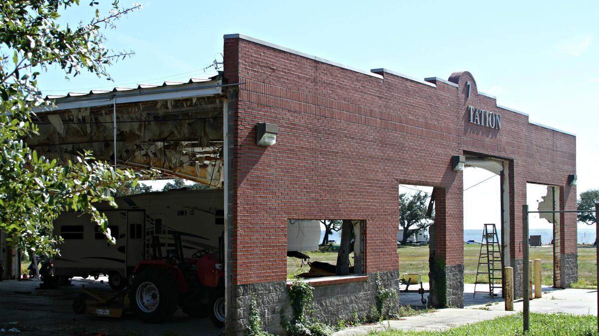 ANITA LEE/SUN HERALD 
 Gulfport's old Fire Station No. 7 sits on property now owned by Cowan Road & Highway 90 LLC. After Hurricane Katrina, the city swapped the old station property with the company for a neighboring lot where the new fire station sits.
