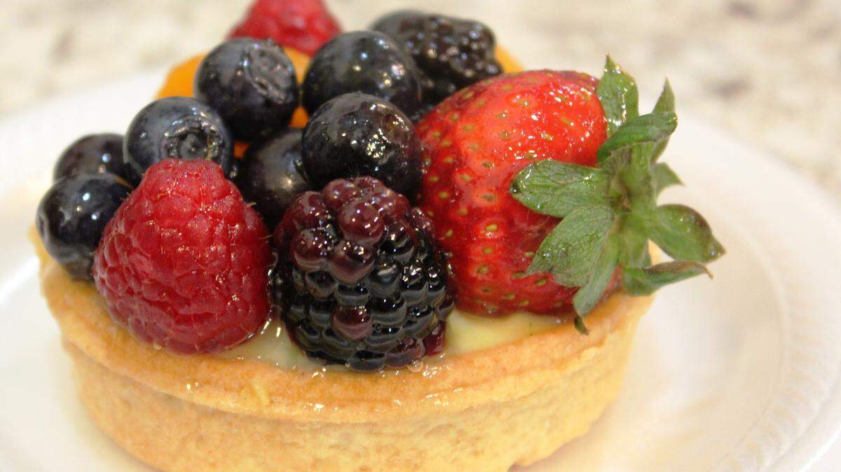 JULIAN BRUNT/SPECIAL TO THE SUN HERALD The fruit tart is a culinary work of art.