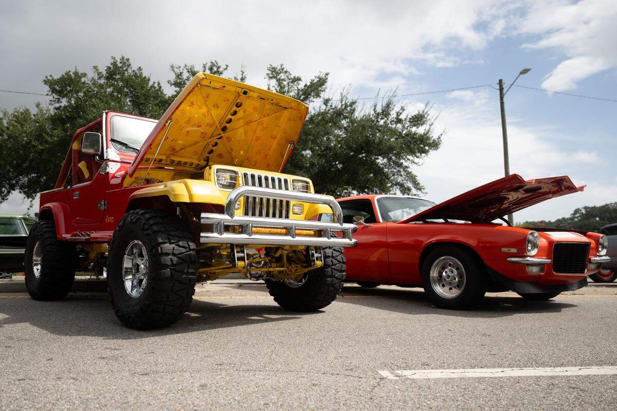 Cars are parked along Main Street during Cruisin’ The River City in Moss Point on Tuesday, Oct. 7, 2025.