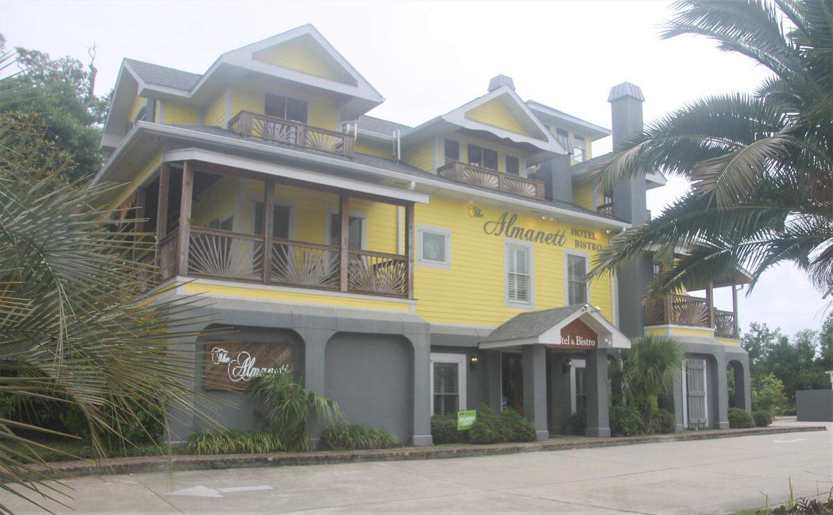 The Almanett Hotel and Bistro in Gulfport