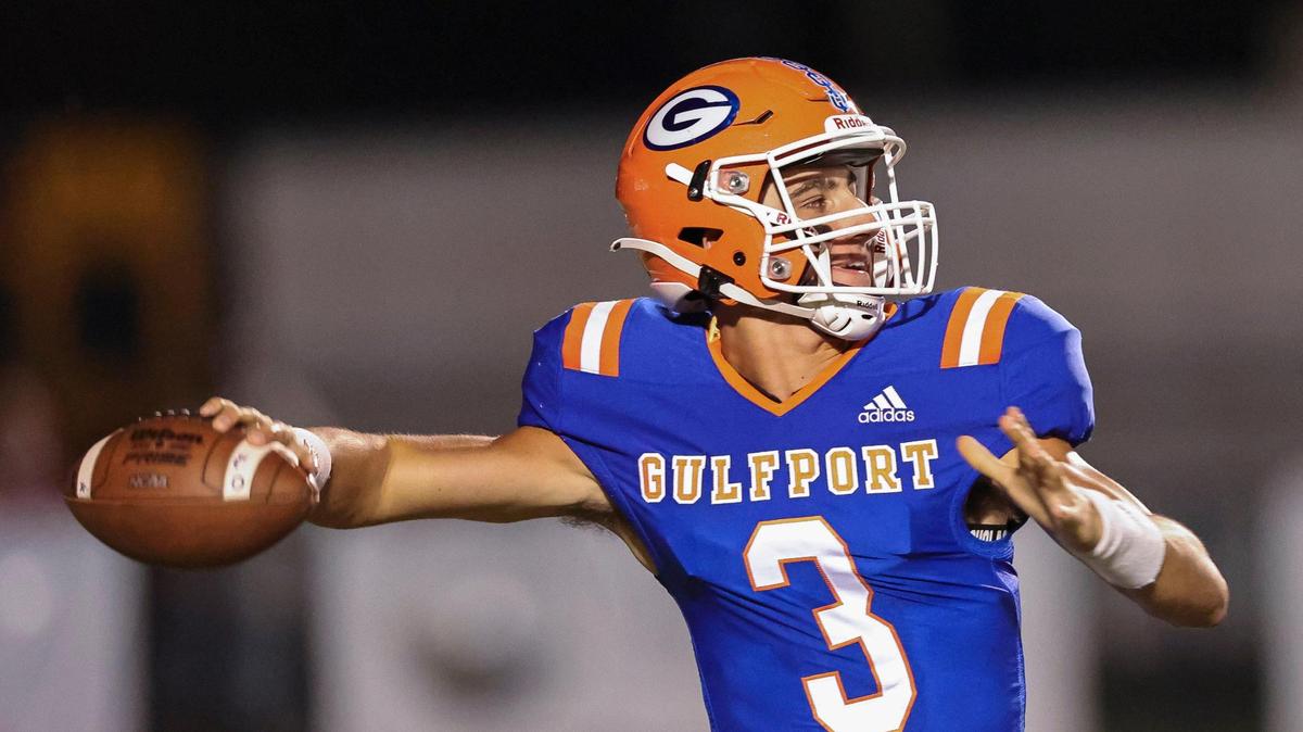Gulfport Admirals quarterback Jacob Palazzo (3) sets up for a pass during the game between Hancock and Gulfport at Milner Stadium, Gulfport, Mississippi, October 8, 2021.