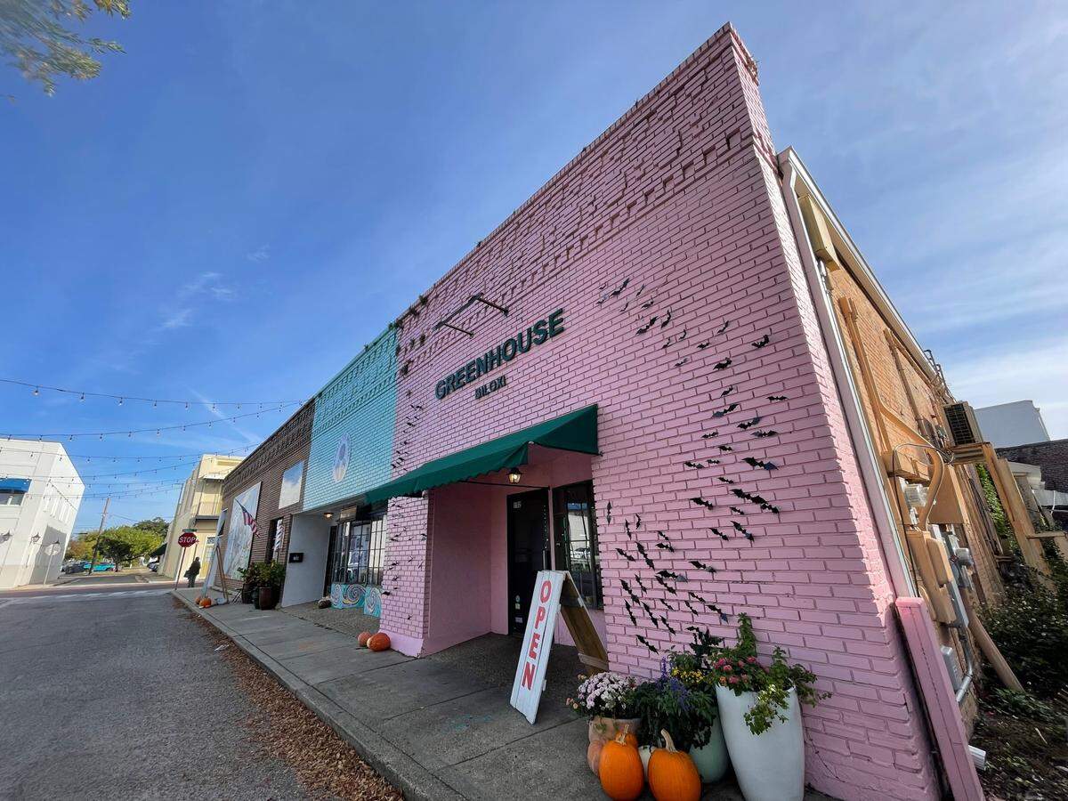 The Greenhouse Biloxi is a coffee shop and biscuit restaurant in downtown Biloxi.