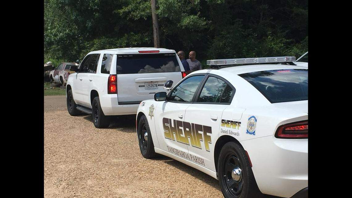 A teen’s botched attempt to rob someone at gun point ended with him in the hospital and his mother charged of “improper supervision of a minor,” according to the Tangipahoa Parish Sheriff’s Office.