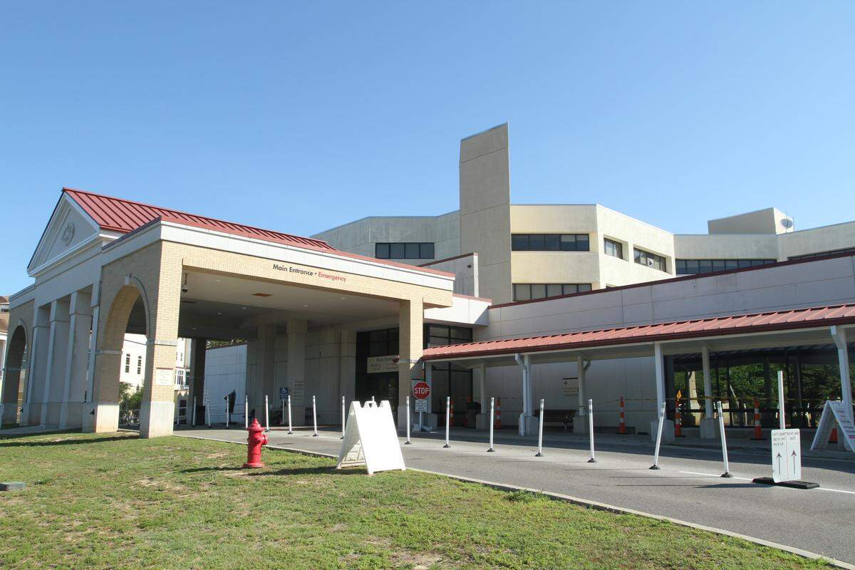 The emergency room entrance at the Biloxi VA Medical Center, where Christopher Lee King was pronounced dead after a heart attack in October 2023, according to a wrongful death lawsuit. He had been released from the ER the previous afternoon.