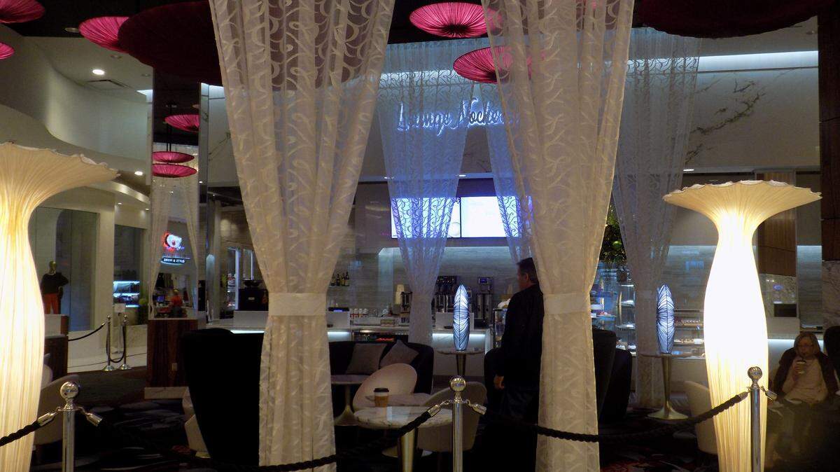 The new Lounge Nocherie is new at Scarlet Pearl Casino and features premium Italian coffee, pastries and bagels flown in from New York.