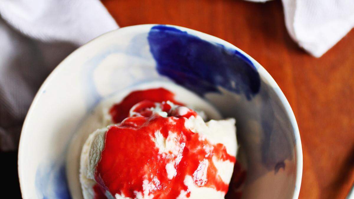 JULI LEONARD/RALEIGH NEWS & OBSERVER/TNSFood Network star Ree Drummond's recipe for strawberry syrup from 'The Pioneer Woman Cooks Dinnertime' is perfect for ice cream.