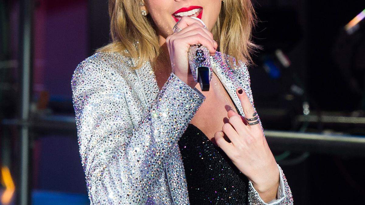 Times Square New Year’s Eve Performances