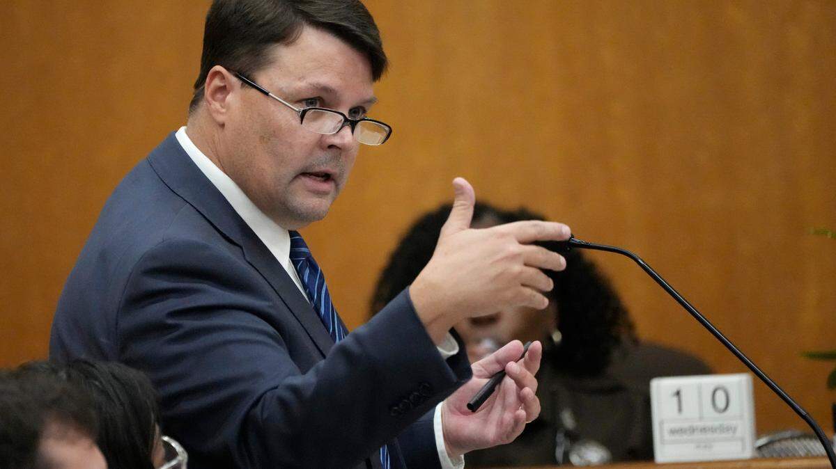 FILE - Attorney Cliff Johnson, director of the Roderick and Solange MacArthur Justice Center, speaks during a hearing, May 10, 2023, in Hinds County Chancery Court in Jackson, Miss. The center released a survey Thursday, Nov. 30, showing that two-thirds of Mississippi counties have grand juries that meet two or three times a year, which contributes to long pretrial detention in county jails. (AP Photo/Rogelio V. Solis)