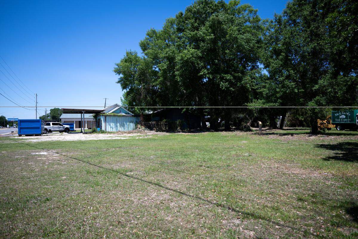 Two lots on the corner of Bienville Boulevard and Washington Avenue are cleared out on Monday, May 4, 2026.
