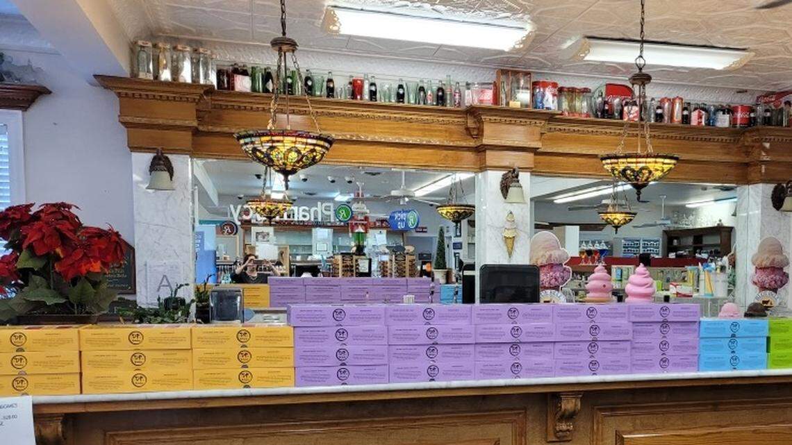 Can I buy Dong Phuong on the MS Coast? Where to get New Orleans king cake locally