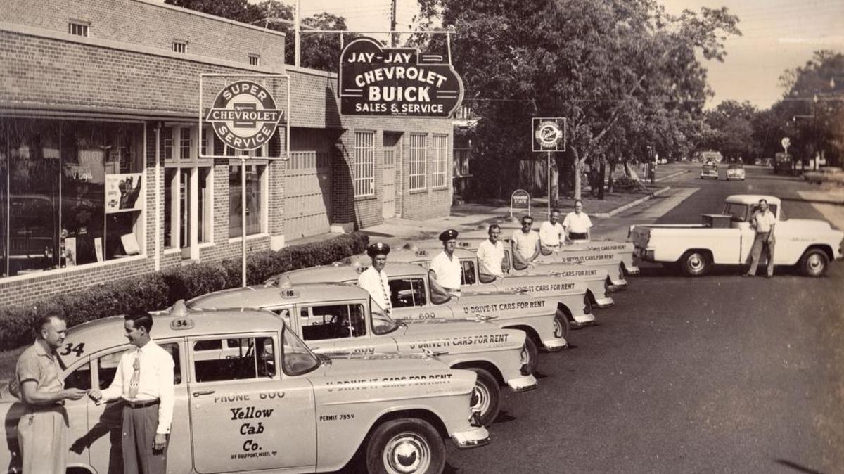 The persons in this photo are unknown, but it is likely that one of them on the bottom left could be Wilbur L. Glass, one of the original owners of the Yellow Cab Co.
